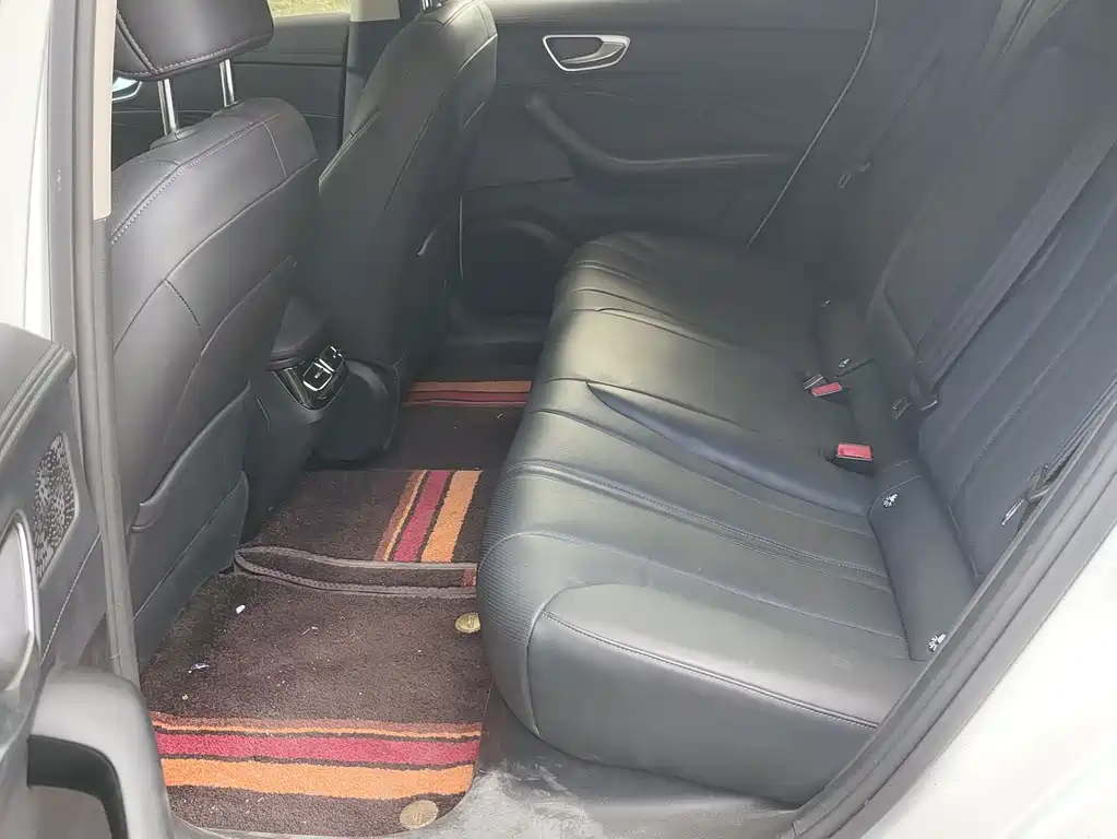 Roewe D7 DMH 125 km Transcend