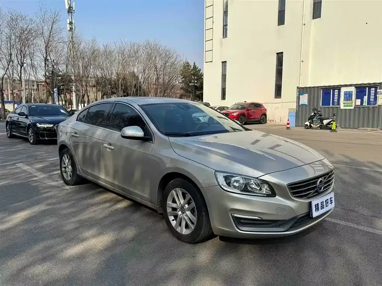 Volvo S60 沃尔沃S60 2018款 S60 L T3 智行版