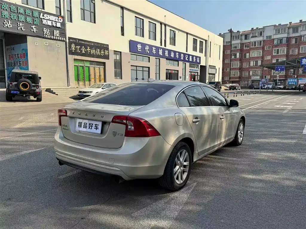 Volvo S60 沃尔沃S60 2018款 S60 L T3 智行版