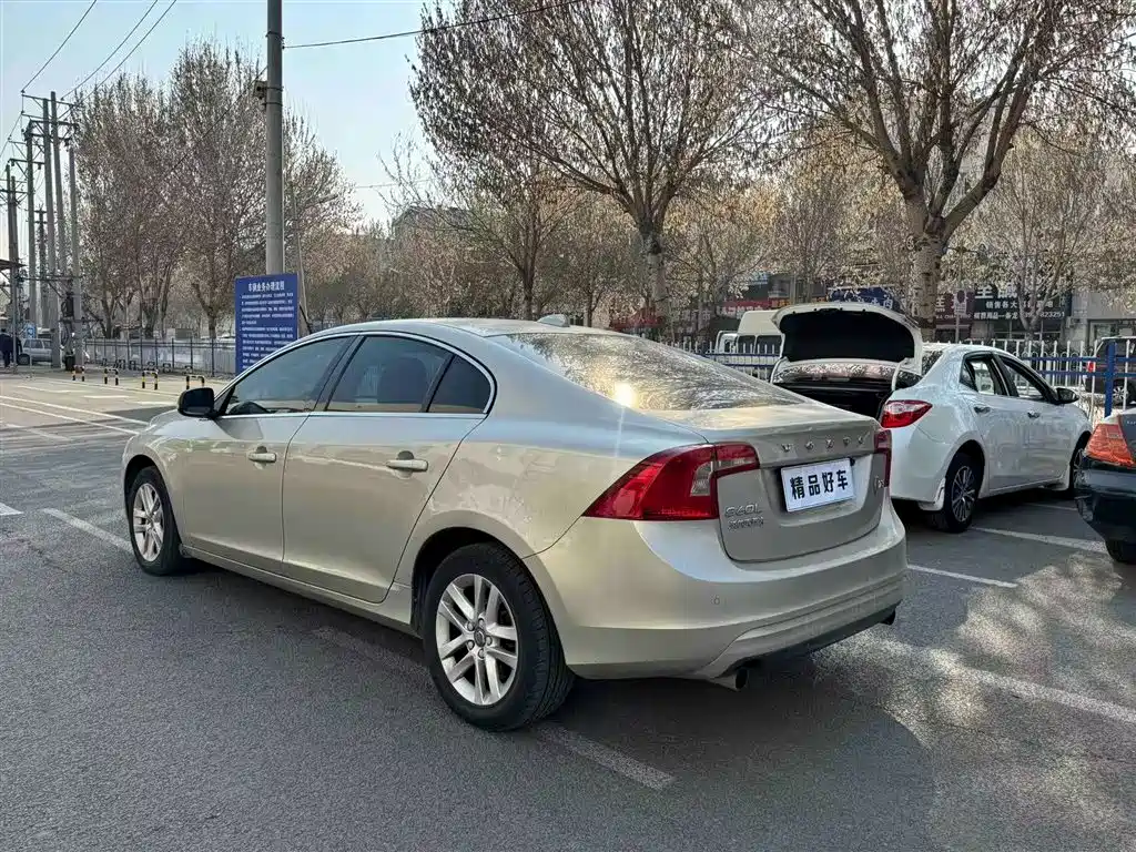 Volvo S60 沃尔沃S60 2018款 S60 L T3 智行版