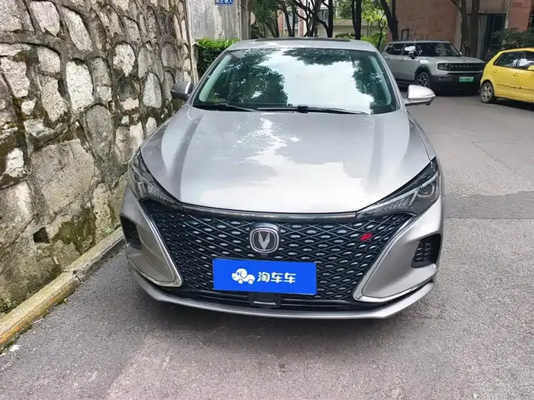 Changan Eado PLUS Blue Whale NE 1.4 T GDI DCT Flagship