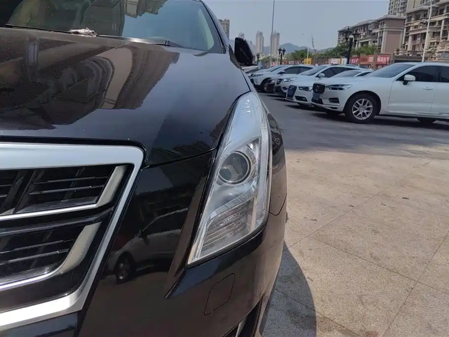 Cadillac XTS 28 T Tech