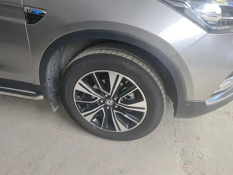 Dongfeng Fengshen AX7 东风风神AX7 2018款 经典 1.6 T 自动尊贵型