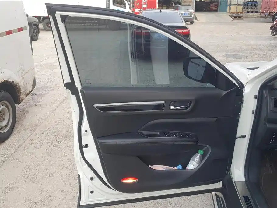 Koleos 2.5 L 4 WD Supreme