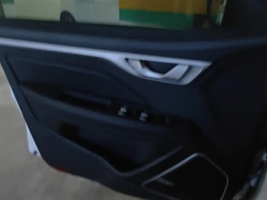 Vision Upgraded 1.5 L Manual Luxury CN-V