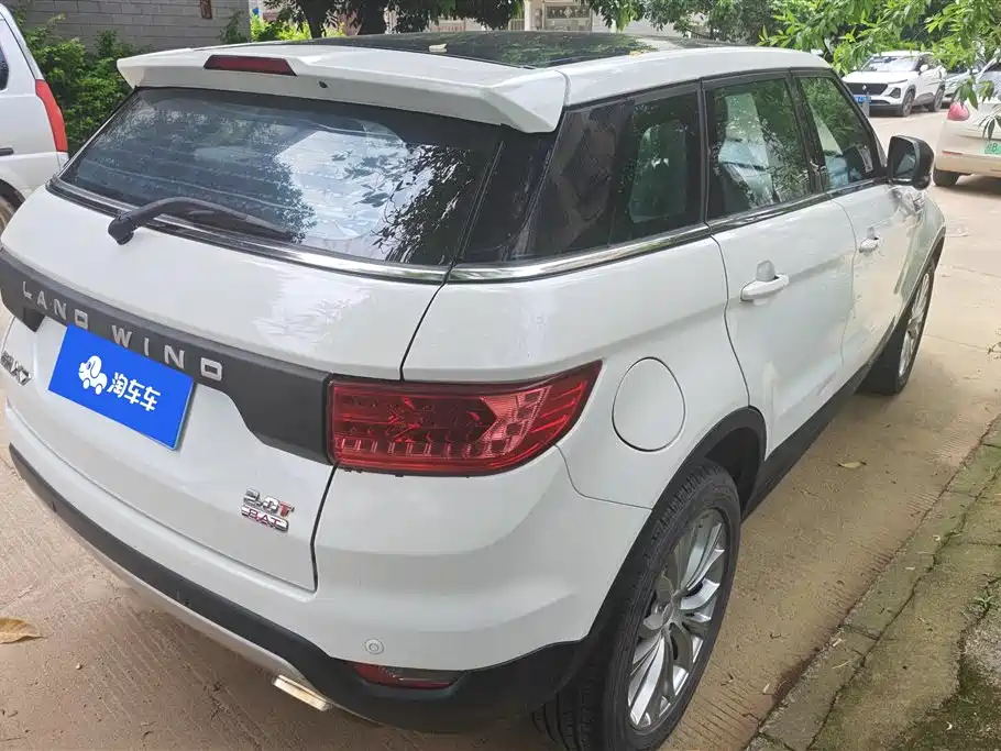 Landwind X7 2.0 T Panoramic Distinguished