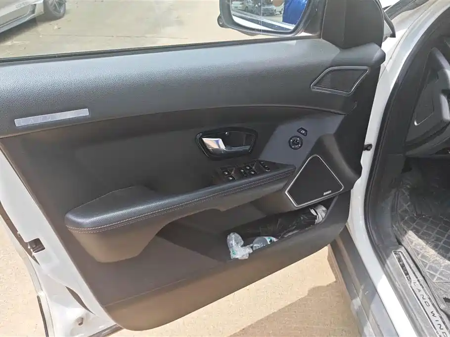 Landwind X7 2.0 T Panoramic Distinguished