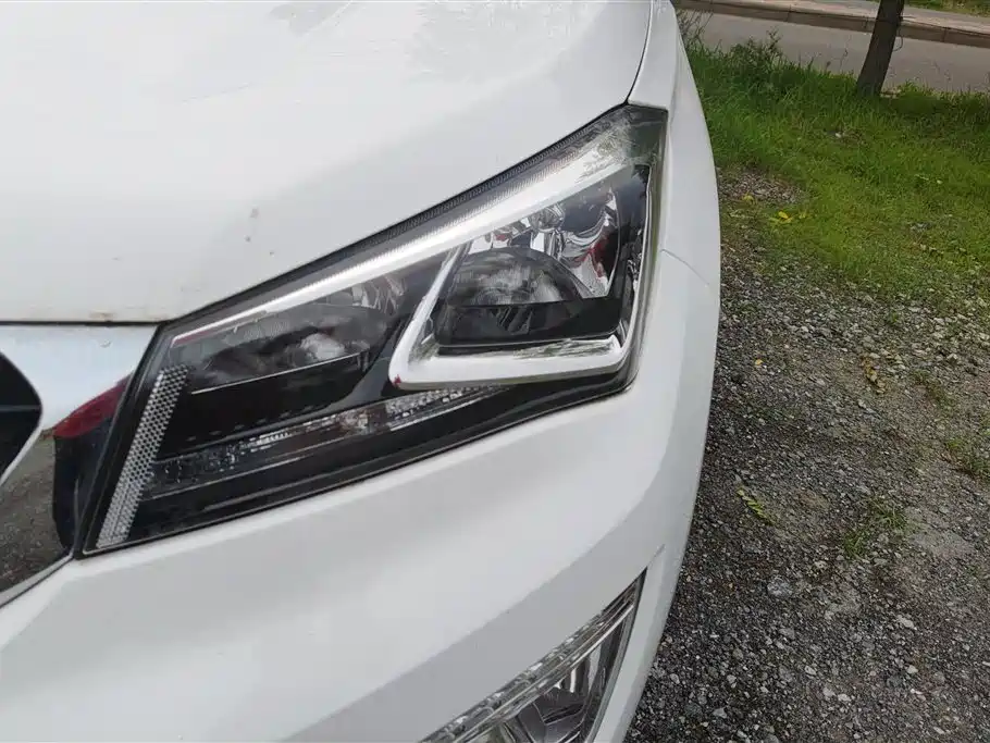 Changan CS15 1.5 L Auto Fashion