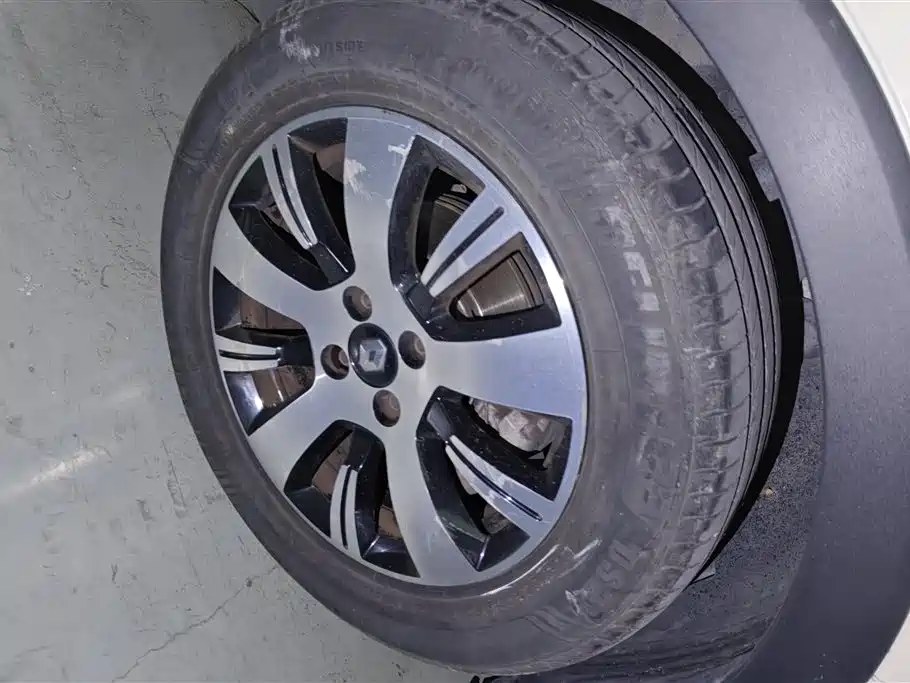 Captur 1.2 T Auto Standard