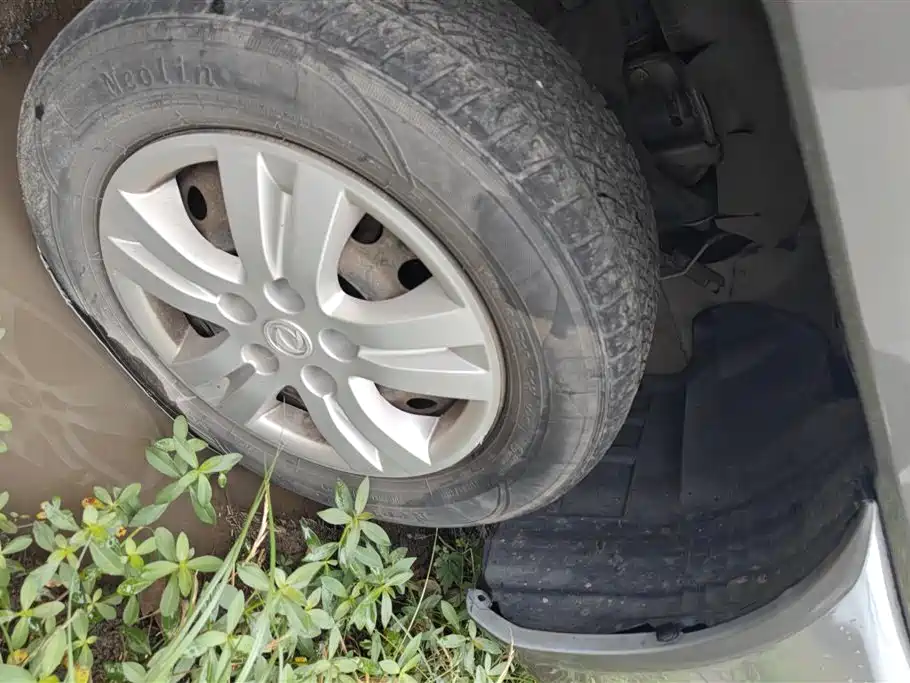 Lingzhi V3 1.5 L 7-seat Standard CN-V