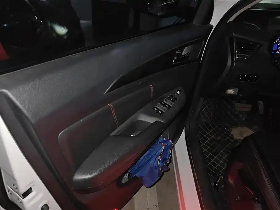 Changan CS75 1.8 T Auto Elite CN-V