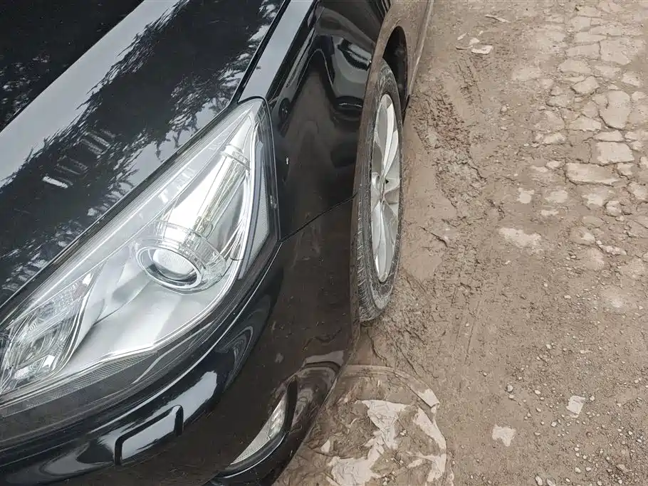 Raeton 睿骋 2013款 1.8 T 自动旗舰型 国IV
