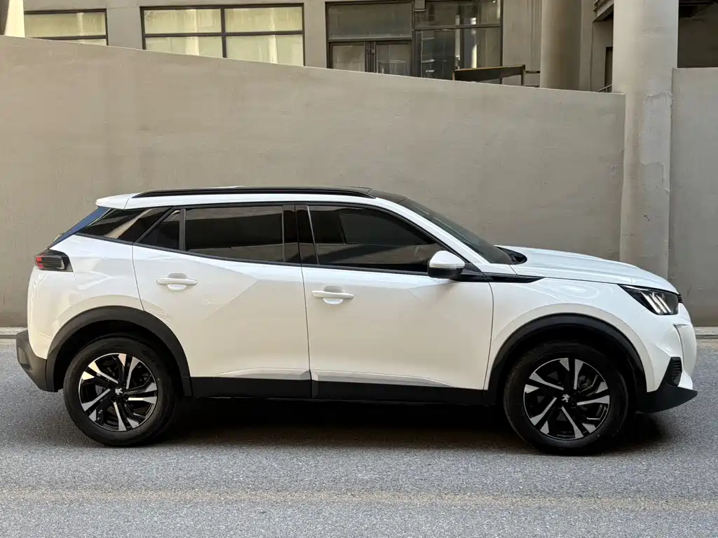 Peugeot 2008 2022 230 THP THE ONE