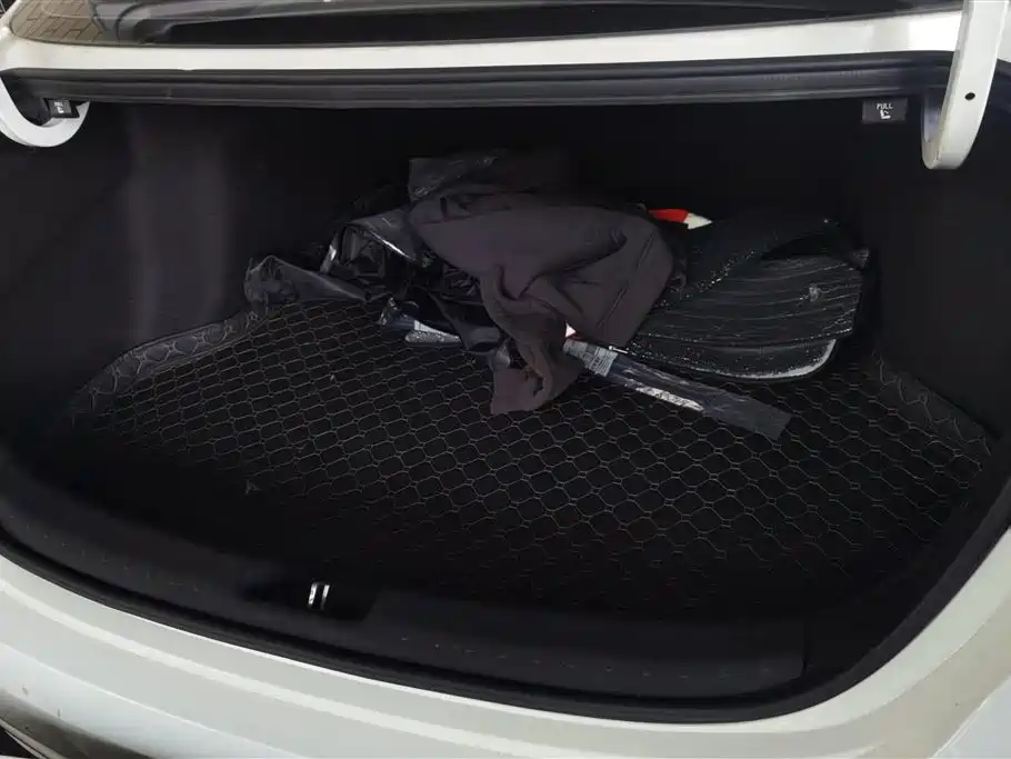 Kia K3 1.5 L CVT Smart Enjoyment Connected