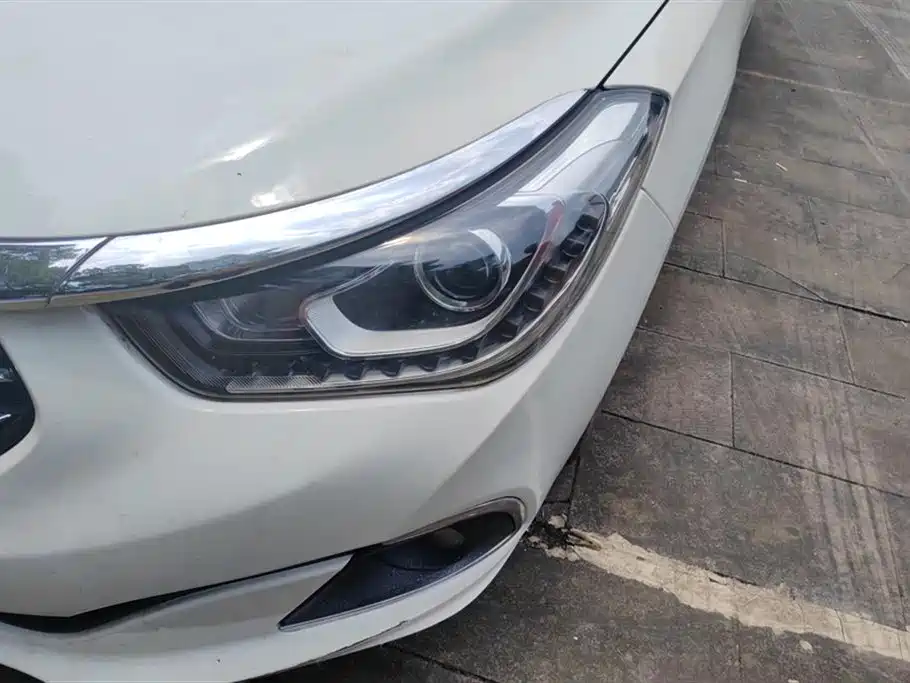 Trumpchi GA6 235 T DCT Elite
