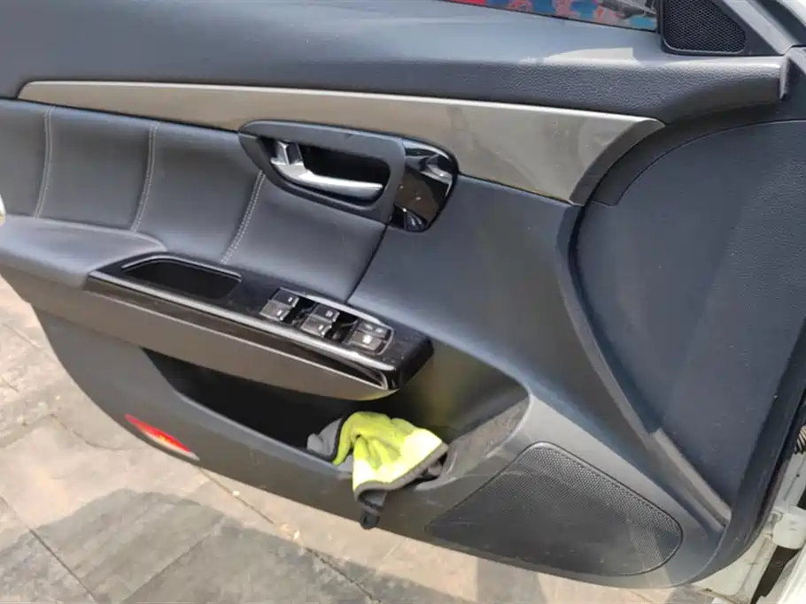 Trumpchi GA6 235 T DCT Elite
