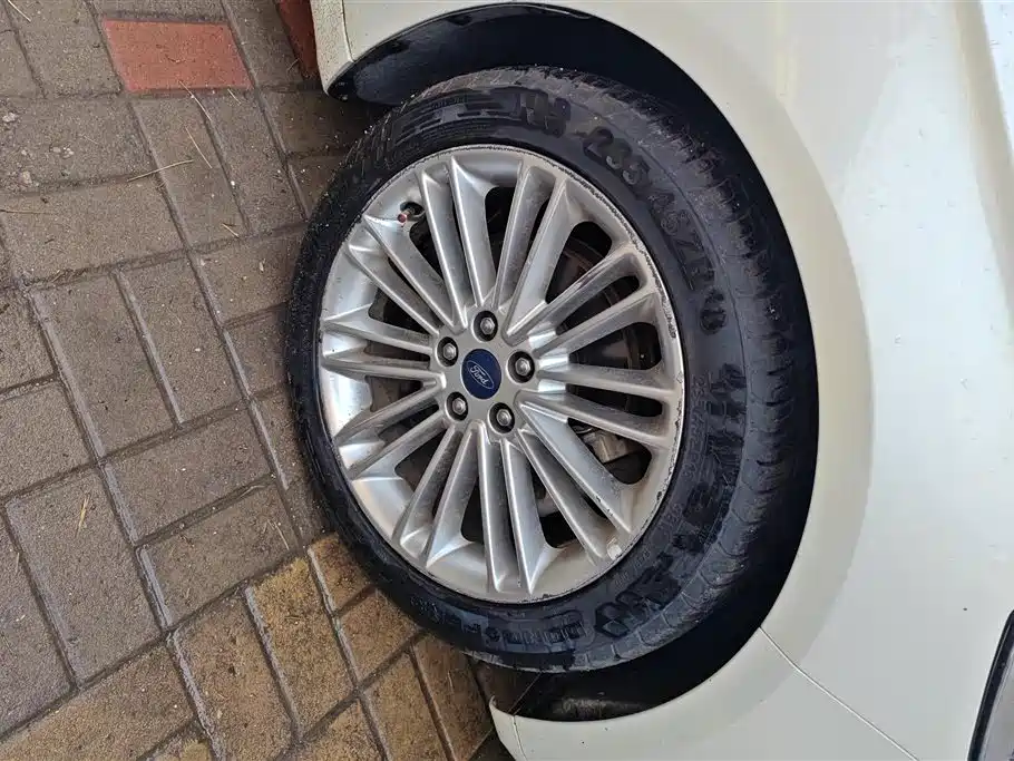 Mondeo 2.0 L GTDi240 Supreme