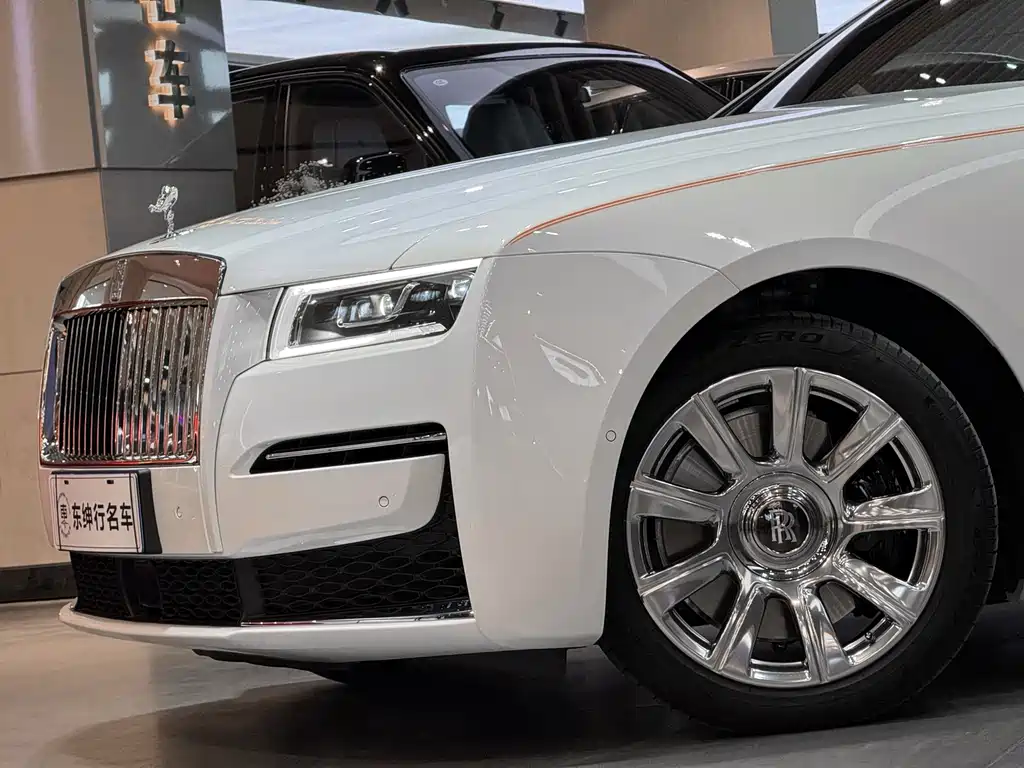 Ghost 6.7 T Standard Wheelbase