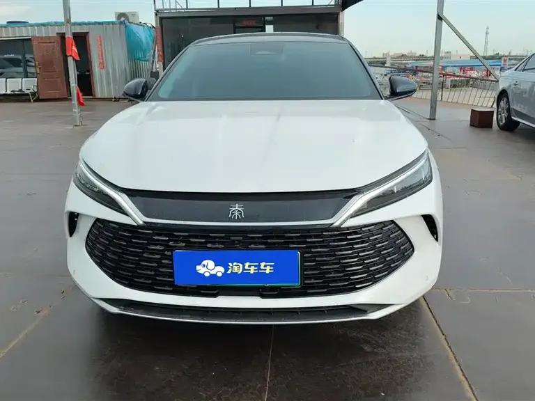BYD Qin L DM-i 120 KM Outstanding