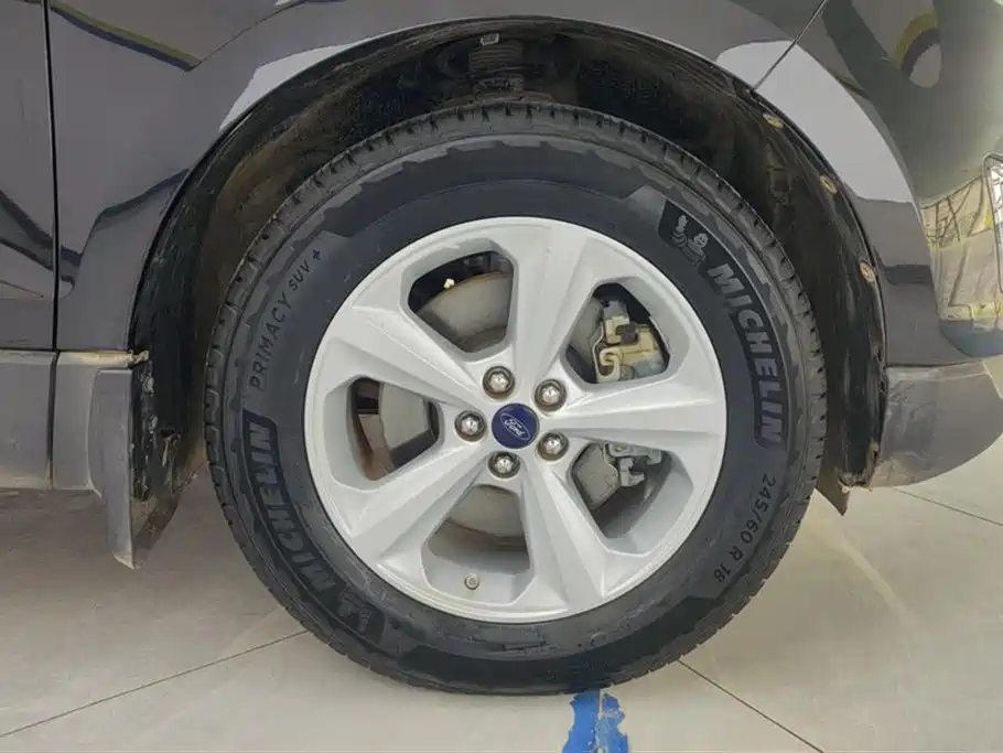 Edge EcoBoost 245 2 WD Elite Sharp 5-seat