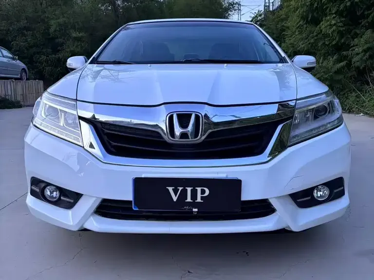 Honda Crider 1.8 L Auto Luxury
