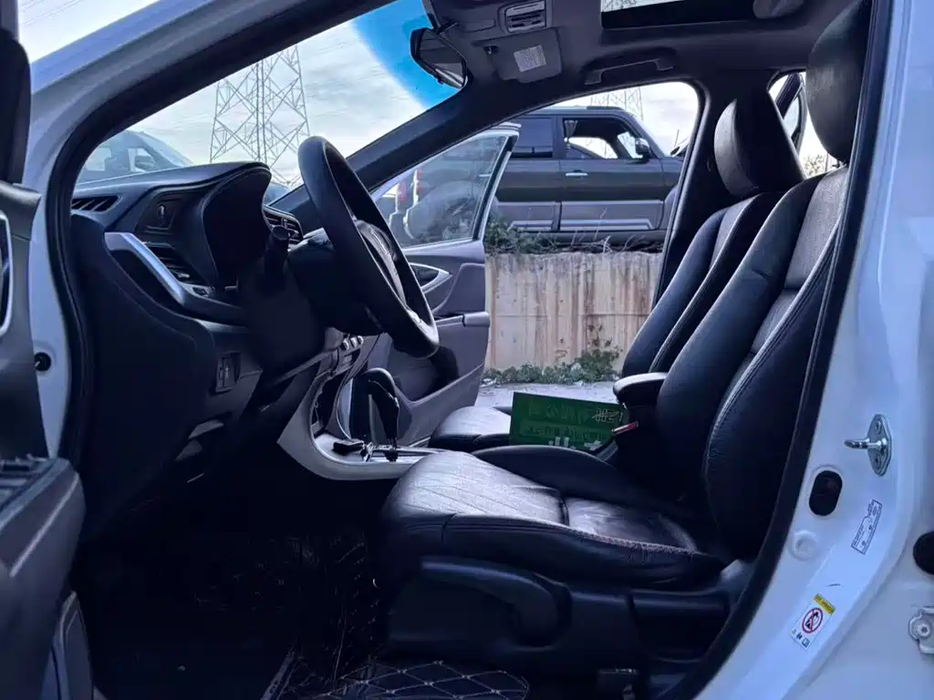 Crider 1.8 L Auto Luxury
