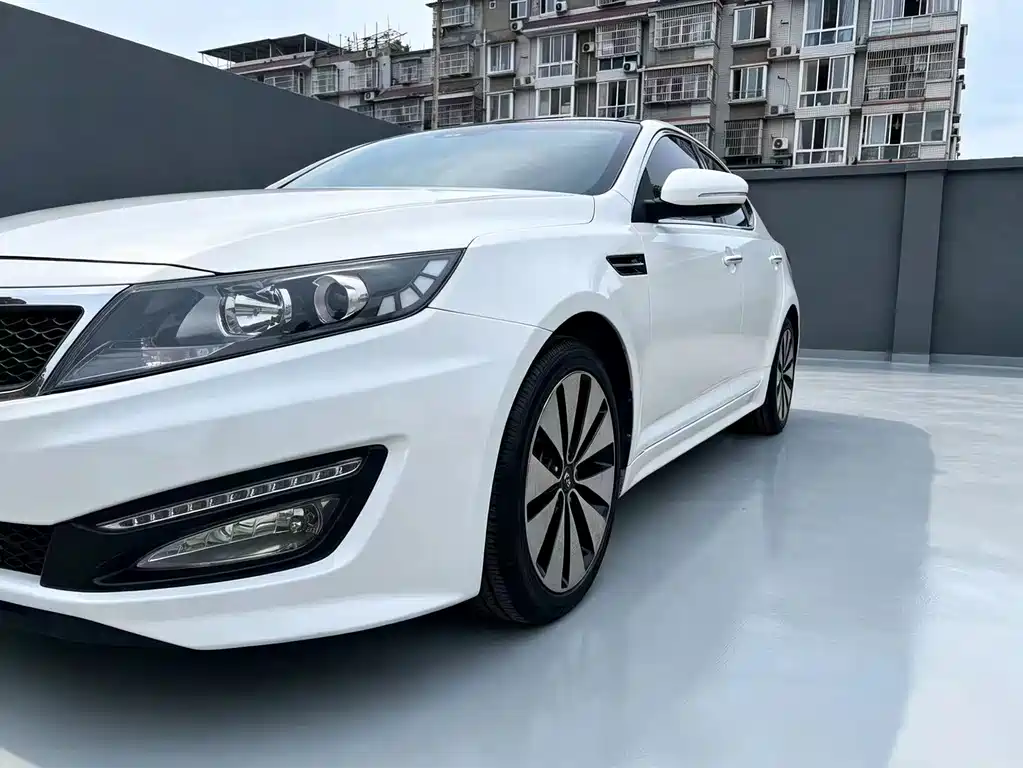 Kia K5 2.0 L Auto DLX Special Edition