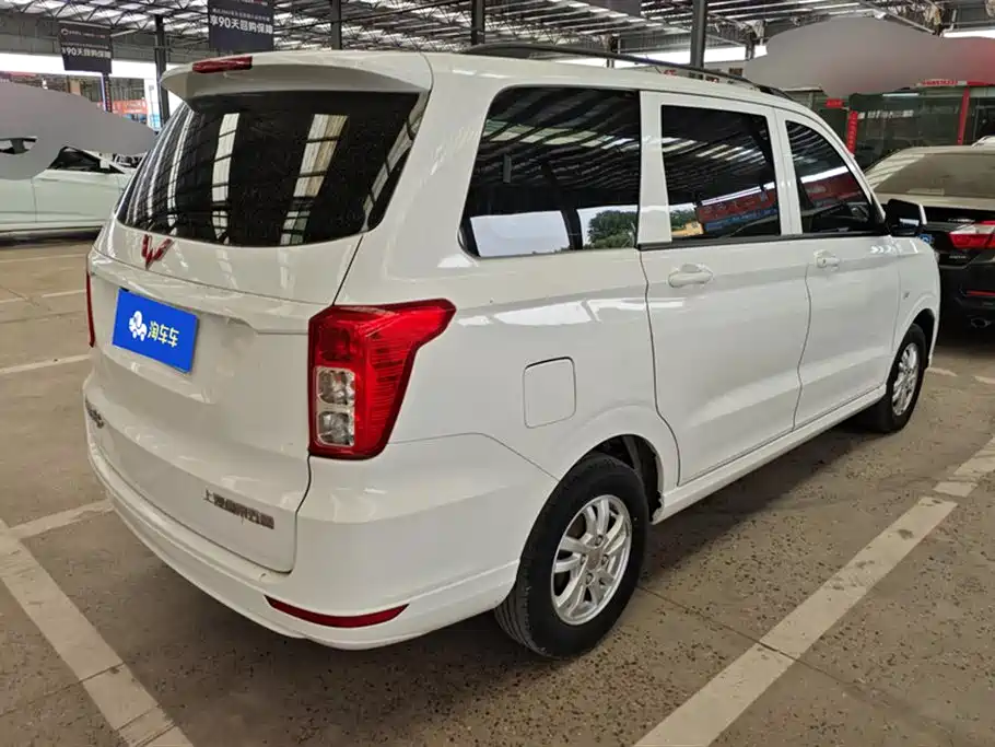 Wuling Hongguang 1.5 L S Standard CN-VI LAR