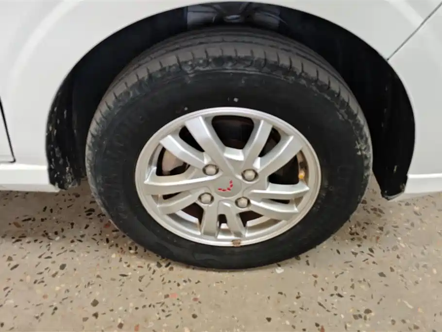 Wuling Hongguang 1.5 L S Standard CN-VI LAR