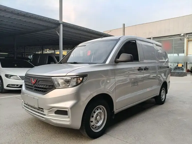 Wuling Hongguang V 五菱宏光V 2022款 1.5 L劲取版封窗车液压助力LAR