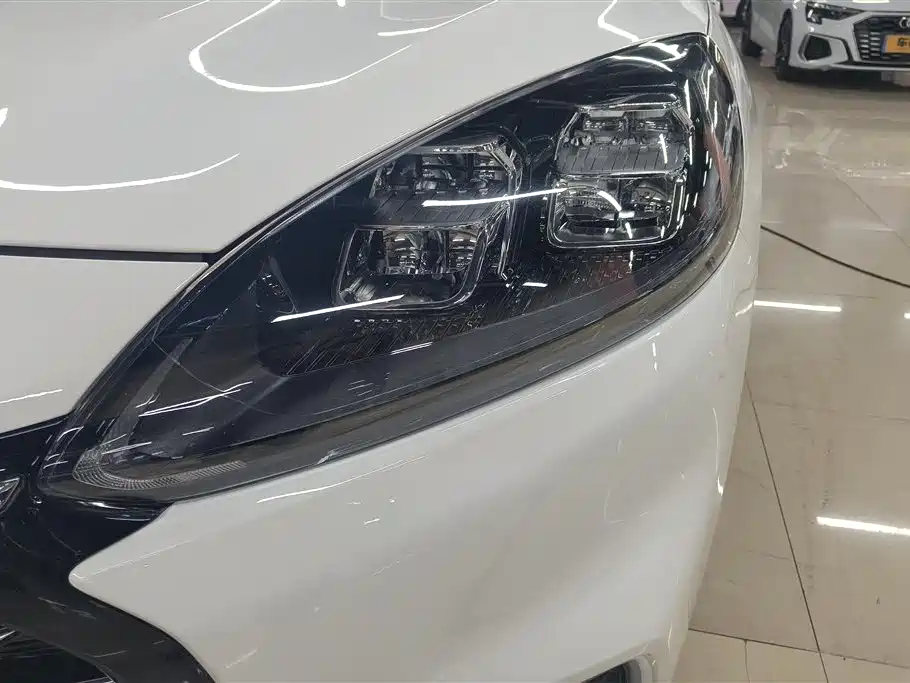 Escape EcoBoost 245 2 WD Shine Enjoyment