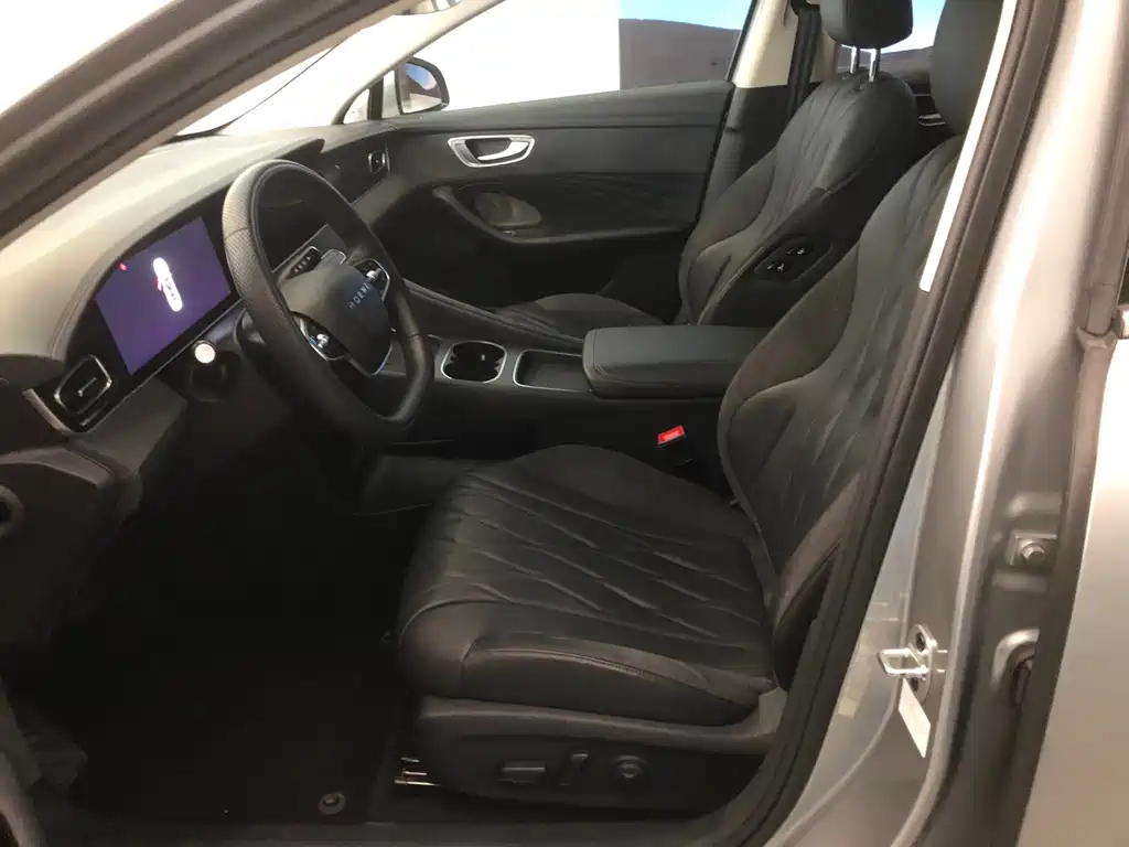 Roewe D7 DMH 125 km Flagship