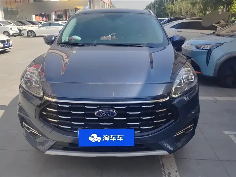 Ford Escape EcoBoost 245 2 WD Shine Enjoyment