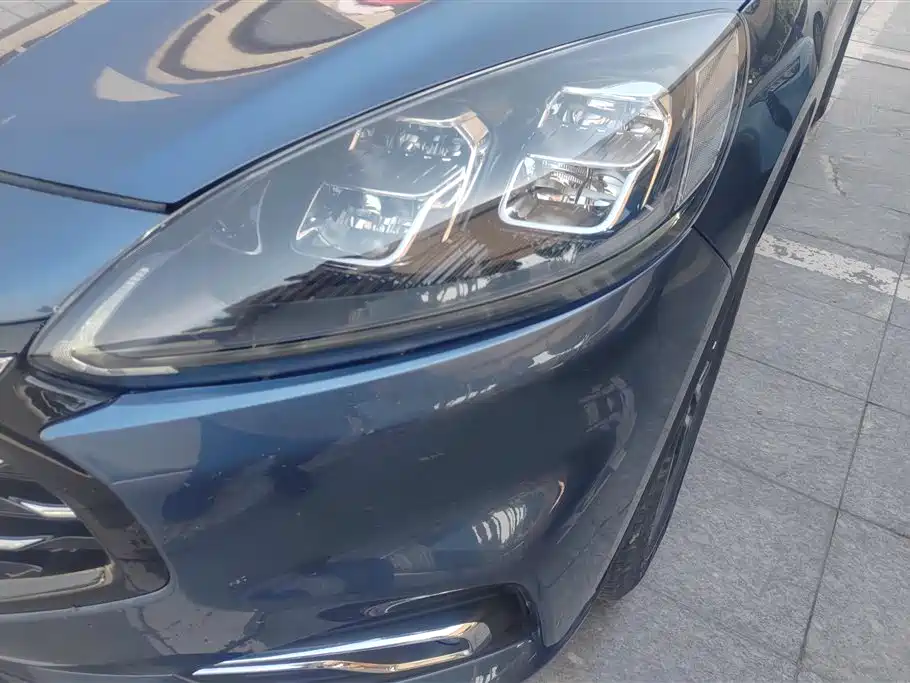 Escape EcoBoost 245 2 WD Shine Enjoyment