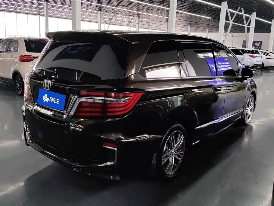 Elysion 2.0 L Hybrid Luxury