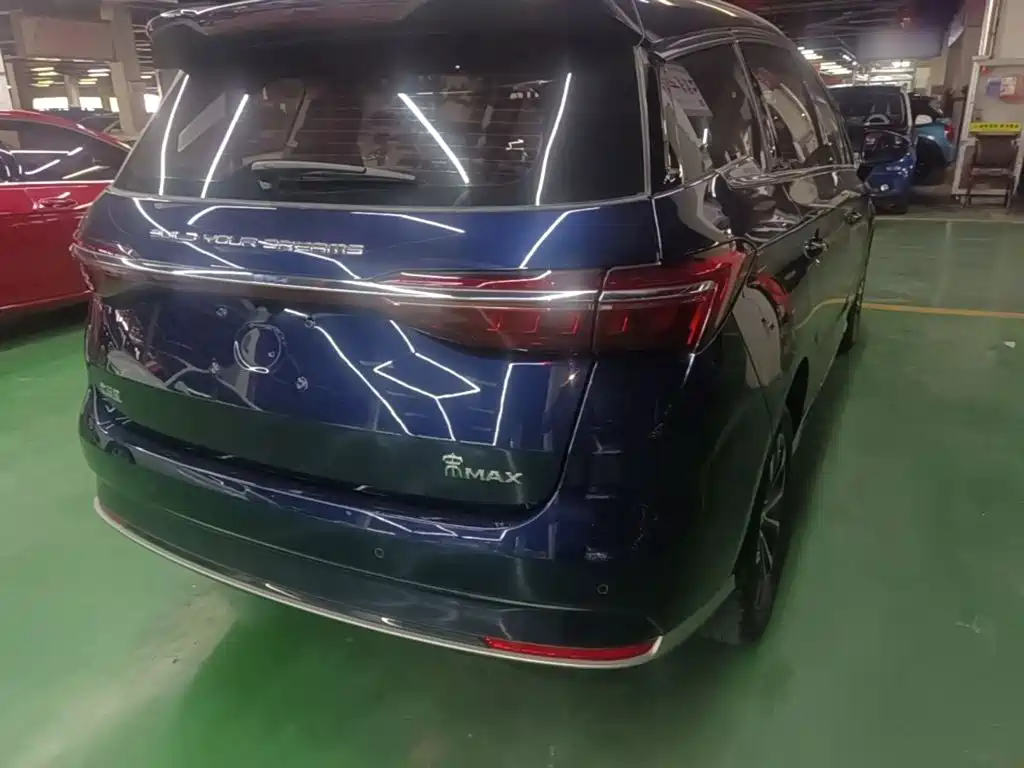 Song MAX Upgraded 1.5 T Auto Luxury 7-seat