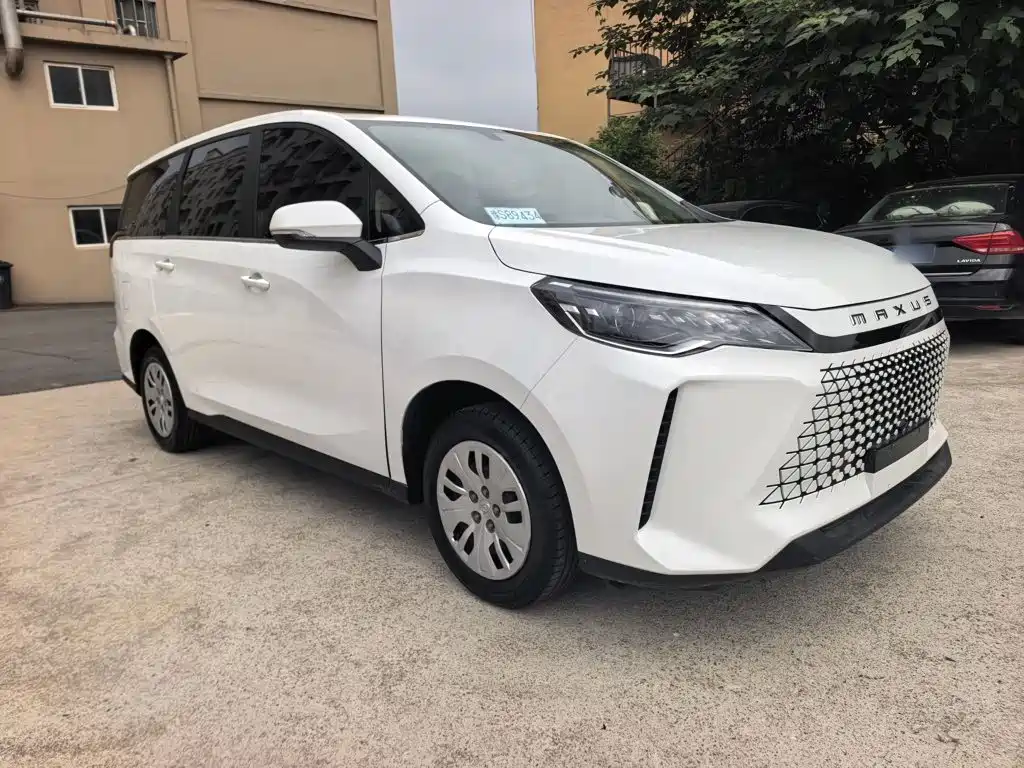 Maxus G50 大通G50 2024款 PLUS 1.5 T 幸福推荐自动荣耀版