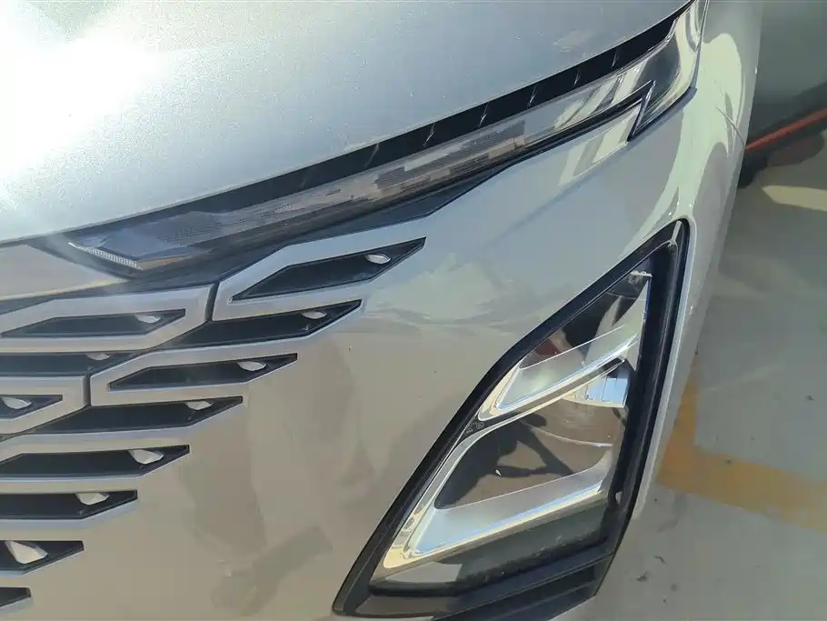 Omoda 欧萌达 2022款 1.6 TGDI DCT高维版
