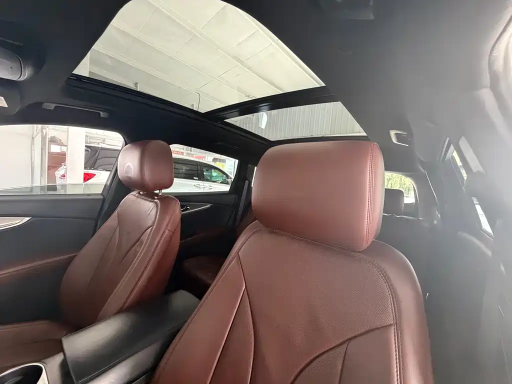 Lincoln MKX 2.7 T 4 WD Honor Shine