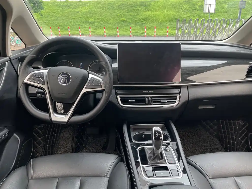 Song MAX 1.5 T Auto Connected Wise Motion 6-seat CN-VI