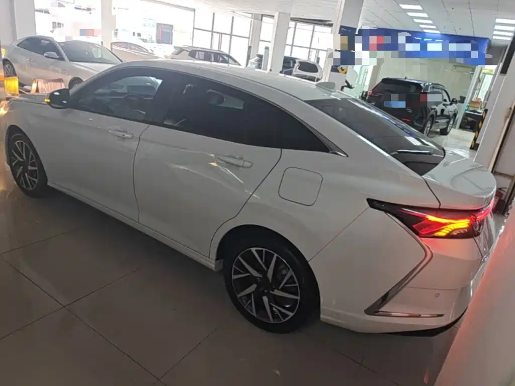 Yixuan 奕炫 2020款 230 T 自动炫目赛道版