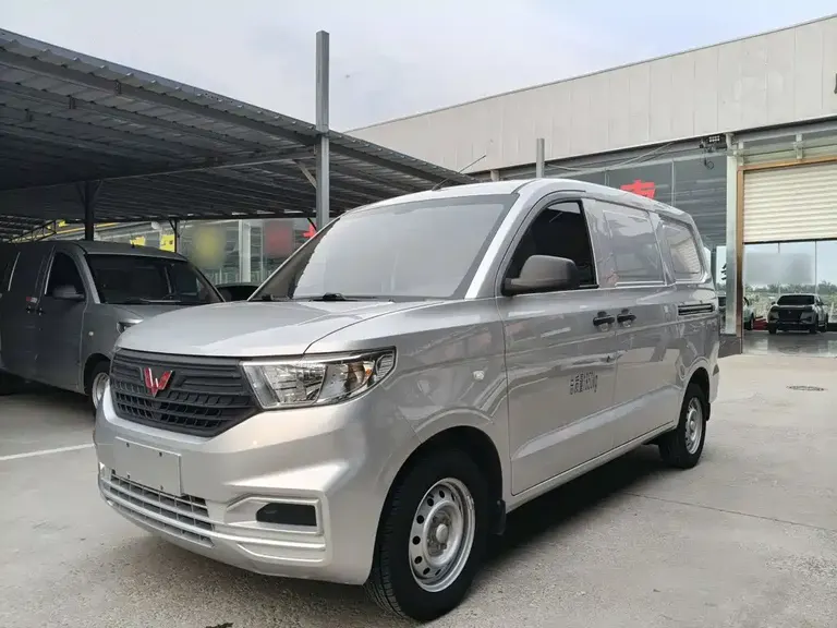 Wuling Hongguang V 五菱宏光V 2022款 1.5 L劲取版封窗车液压助力LAR