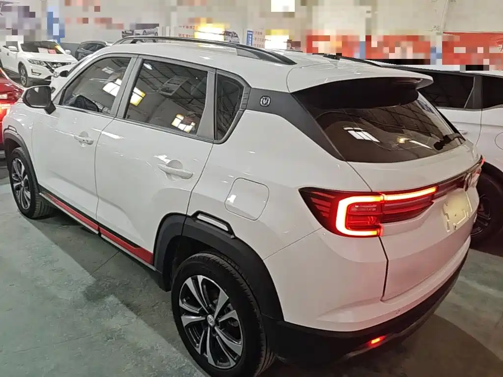 Changan CS35 PLUS 长安CS35 PLUS 2022款 1.6 L 手动豪华版
