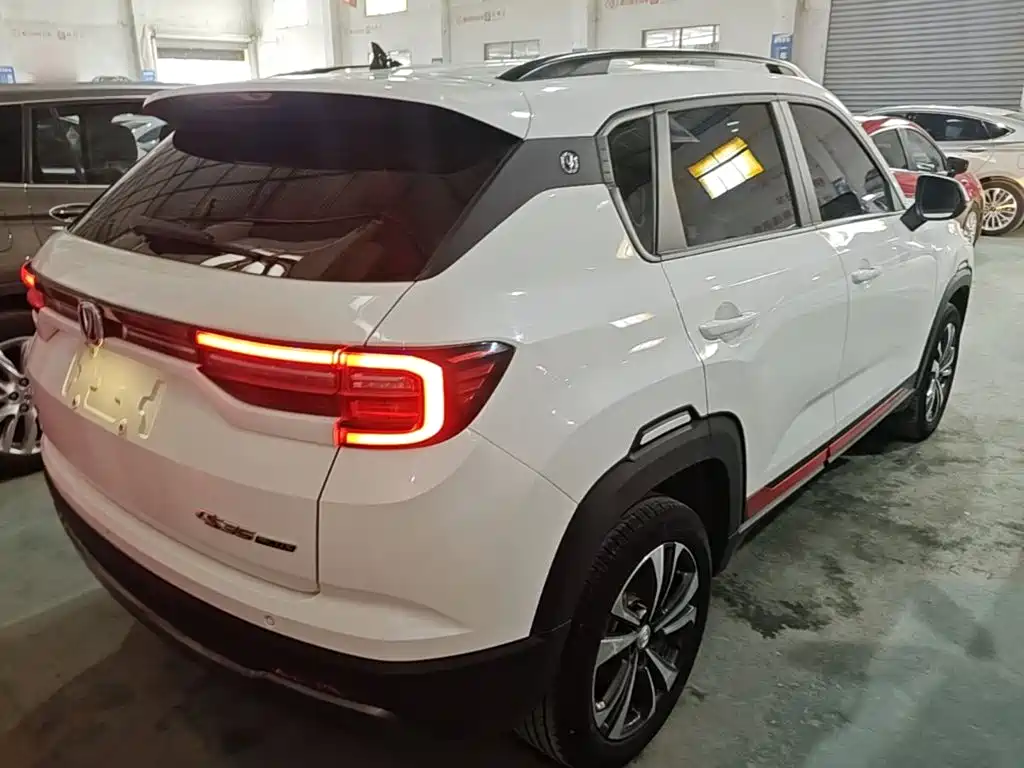 Changan CS35 PLUS 长安CS35 PLUS 2022款 1.6 L 手动豪华版
