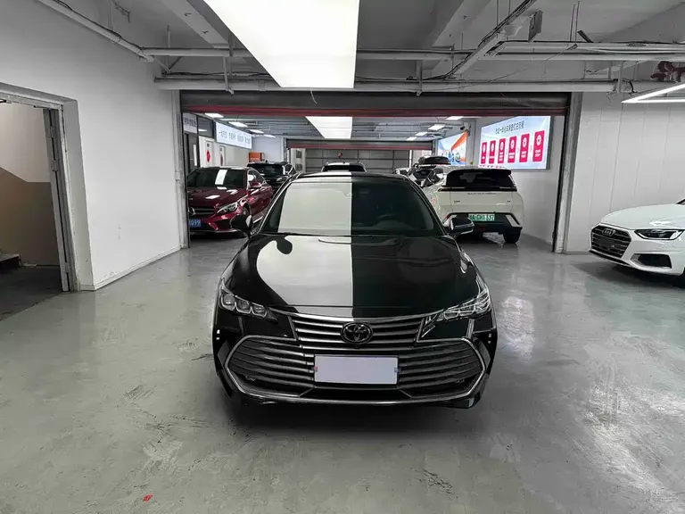 Toyota Avalon 2.5 L Touring Distinguished CN-VI