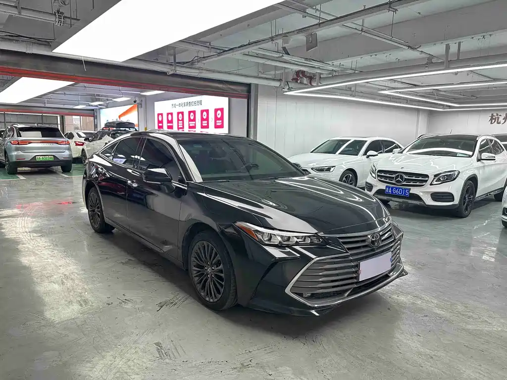 Avalon 2.5 L Touring Distinguished CN-VI