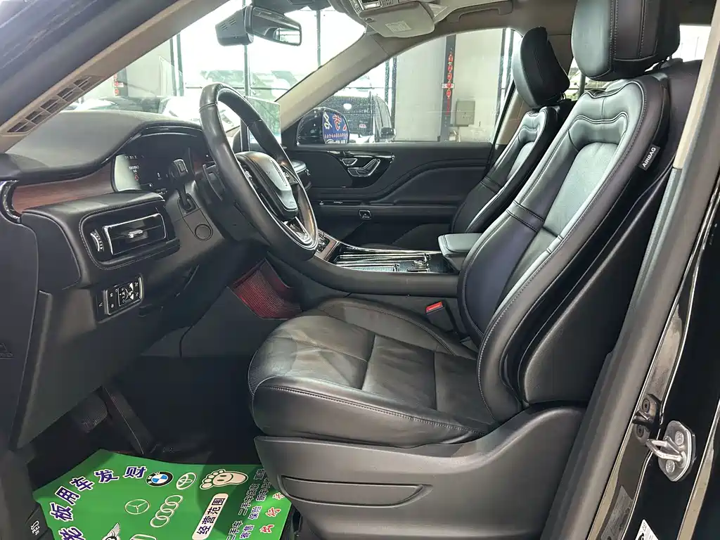 Aviator 3.0 T V6 4 WD Premium