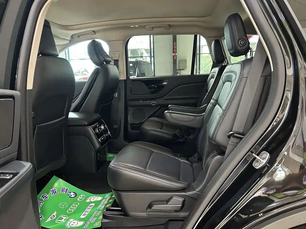 Aviator 3.0 T V6 4 WD Premium