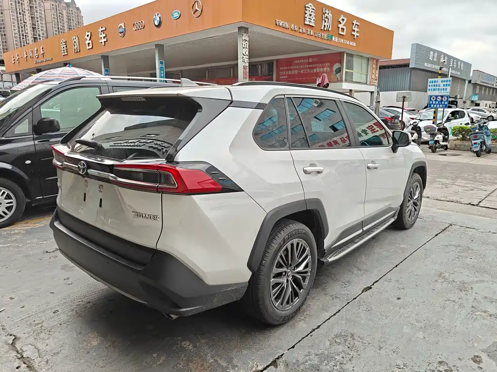 Wildlander 2.0 L CVT 2 WD Luxury PLUS