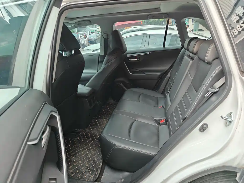 Wildlander 2.0 L CVT 2 WD Luxury PLUS